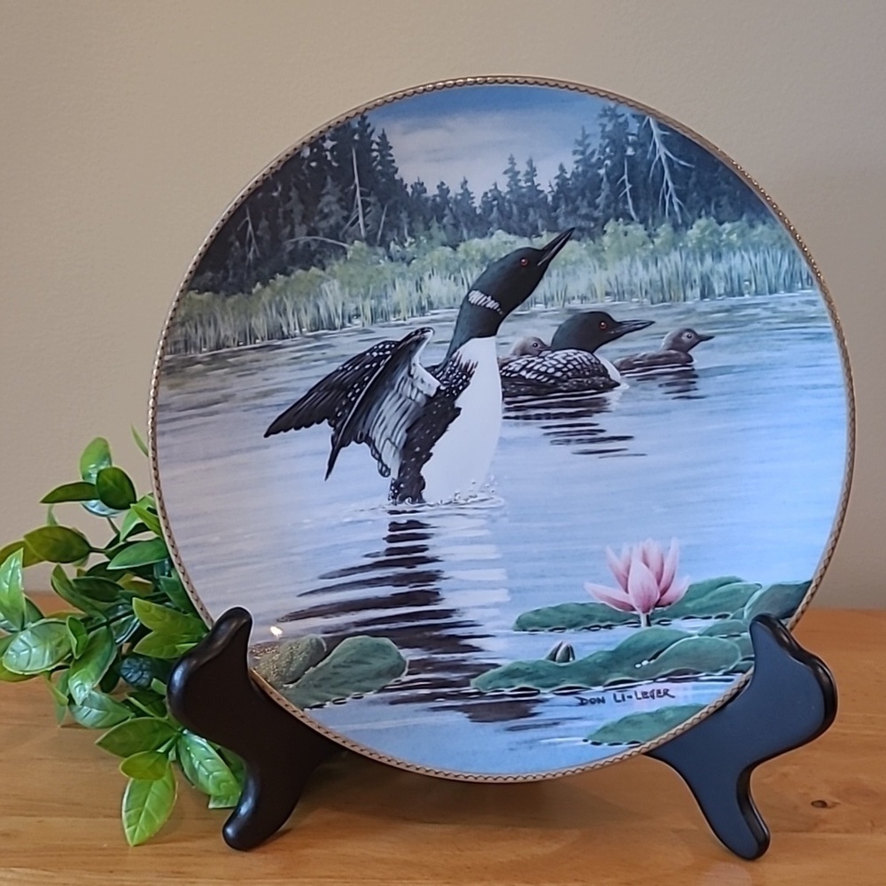 DOMINION CHINA LTD. 'Regal Wings' Vintage Collector Plate By Don Li-Leger